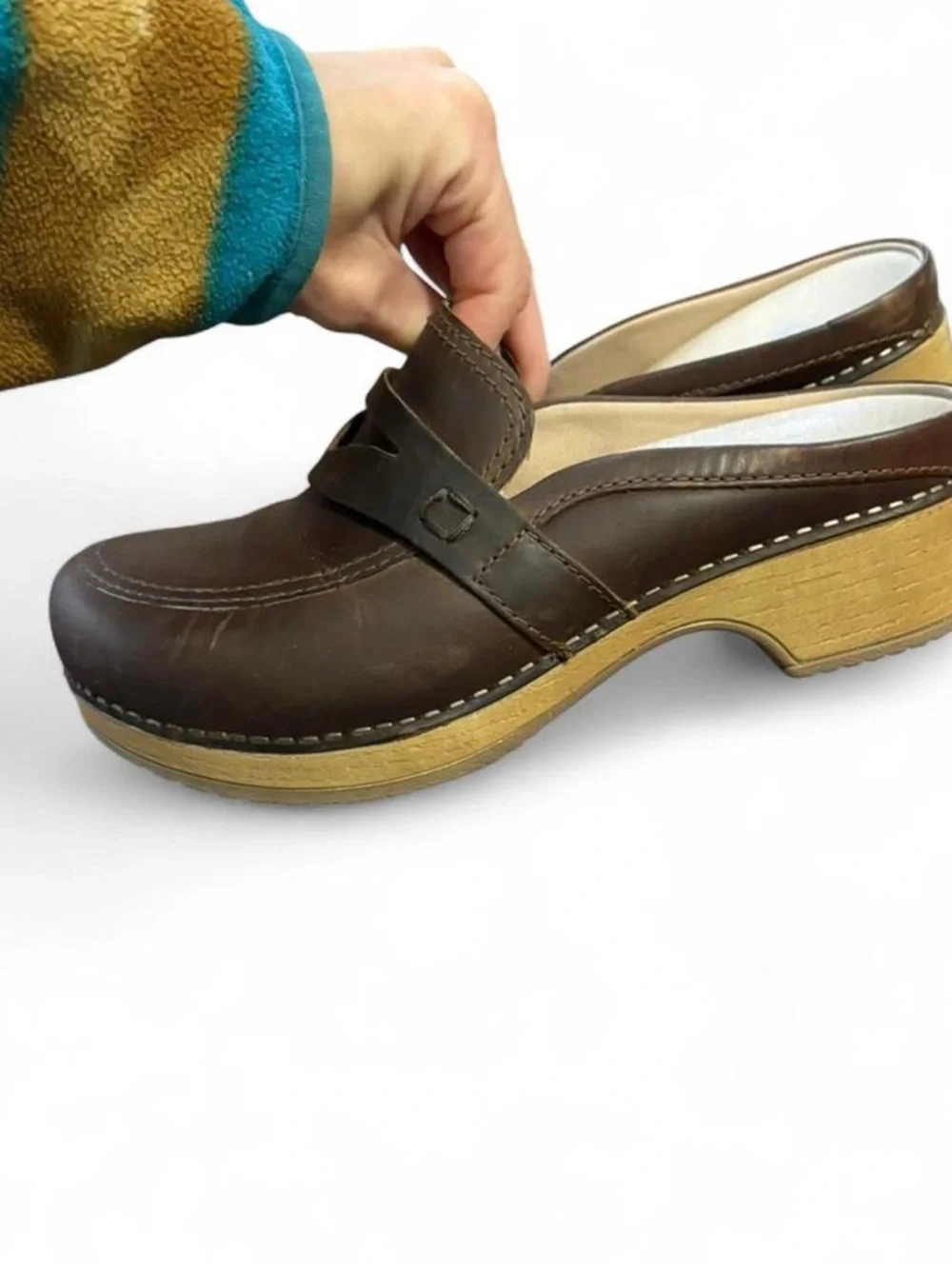 Brown leather Dansko clogs great condition‎ size 6 women’s
